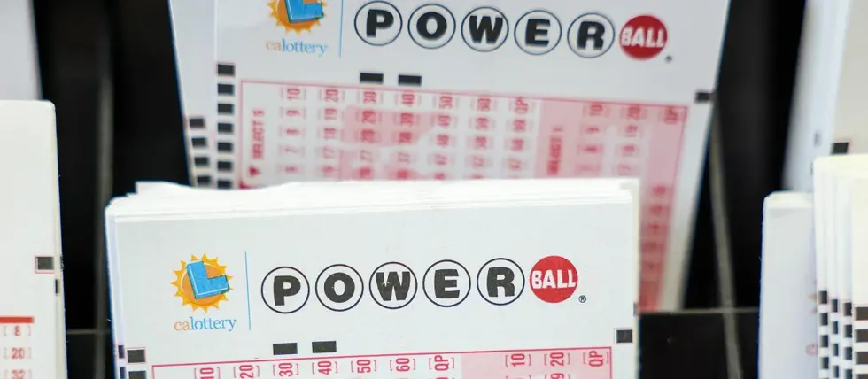 $842.4m Powerball lottery win