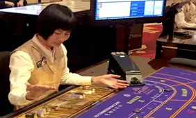 Macau's Smart Casino Tables Not So Smart, According to Gaming Supervisors