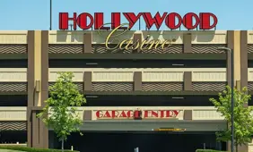 Officers Hurt at Hollywood Casino Columbus